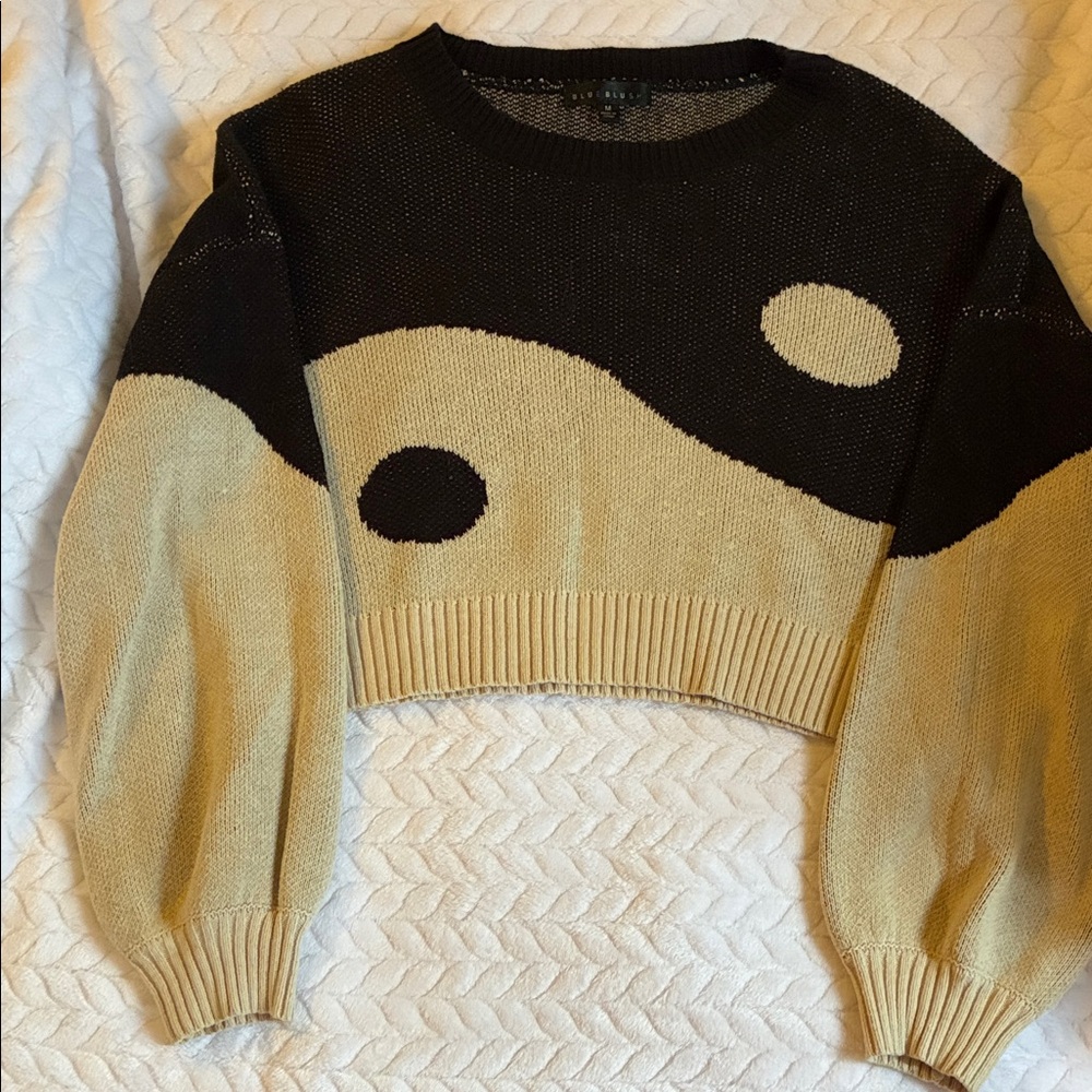 Blush Blue- Black and Tan Ying Yang Crew Neck Sweater
